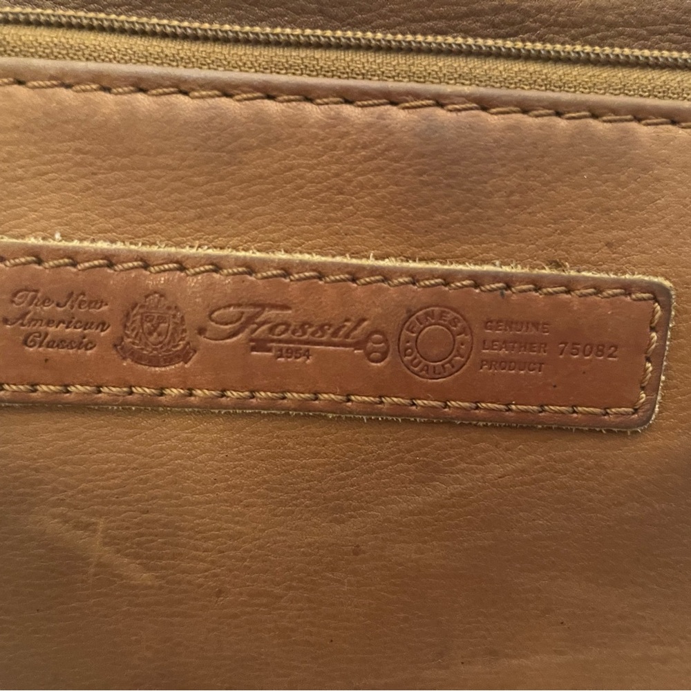 Fossil Brown Leather Crossbody Bag Front Zip Pocket Key Charm - Picture 3 of 3